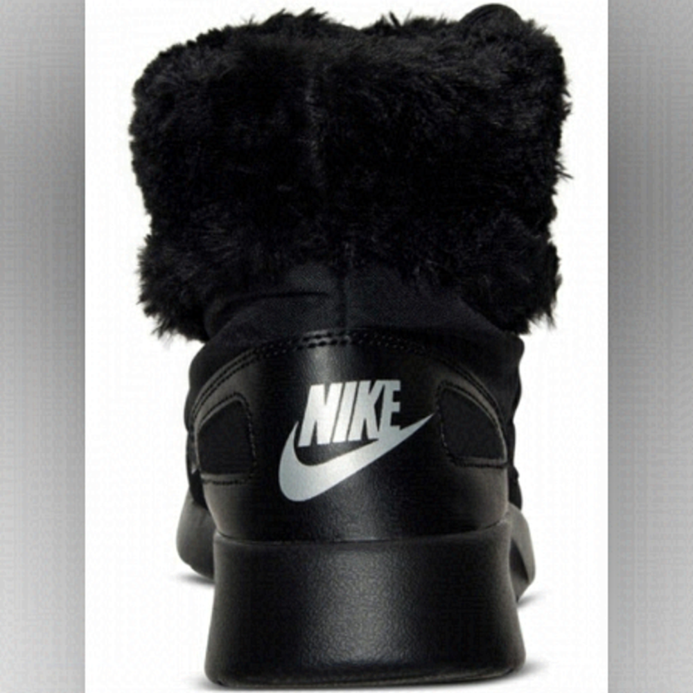 HP. Nike Womens Kaishi Winter Boots 807195-001